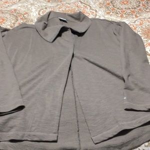 Columbia used sweat blouse opens up at bottom